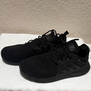 Adidas Men's Triple Black Sneakers